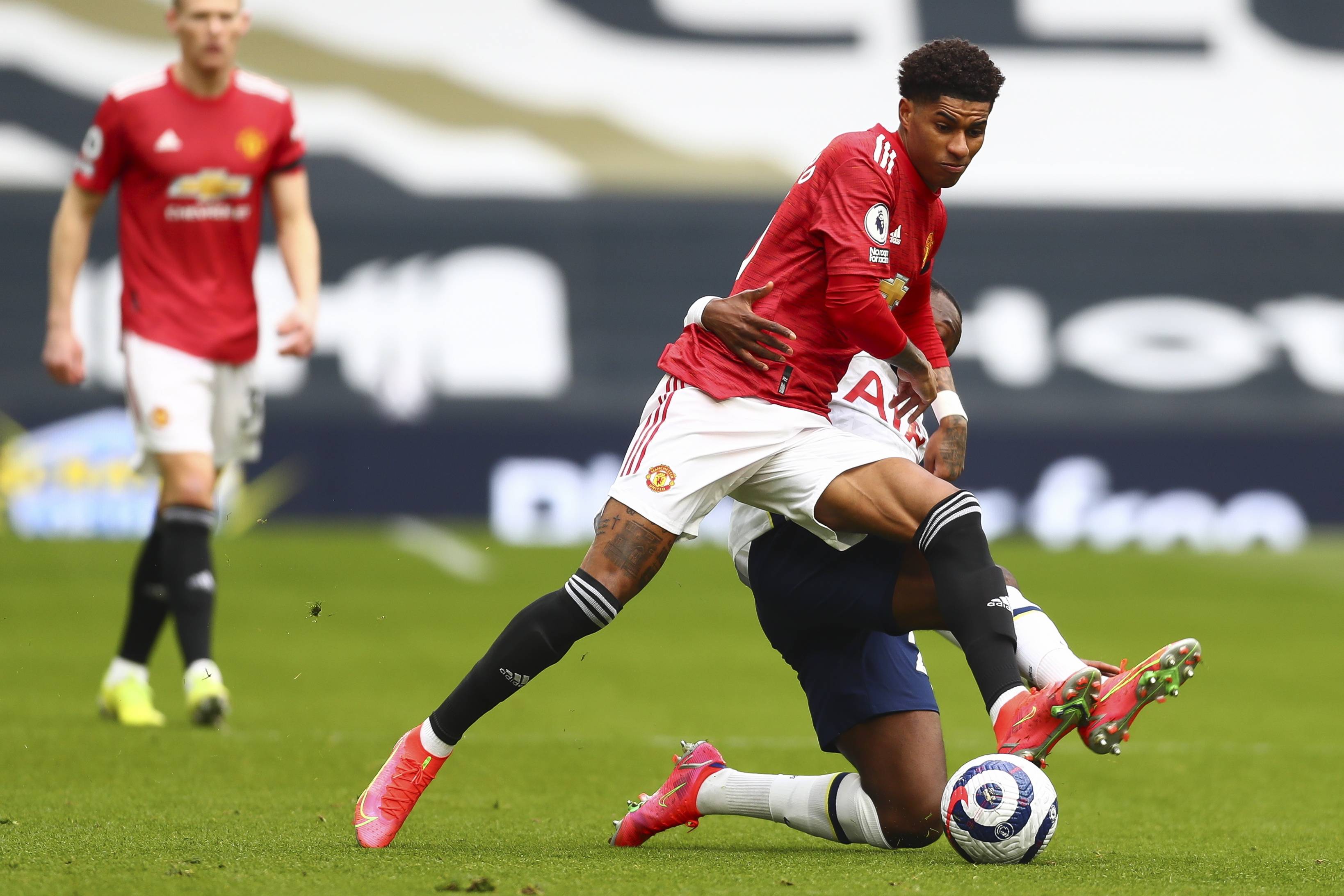 和锋线的压 和锋线的压